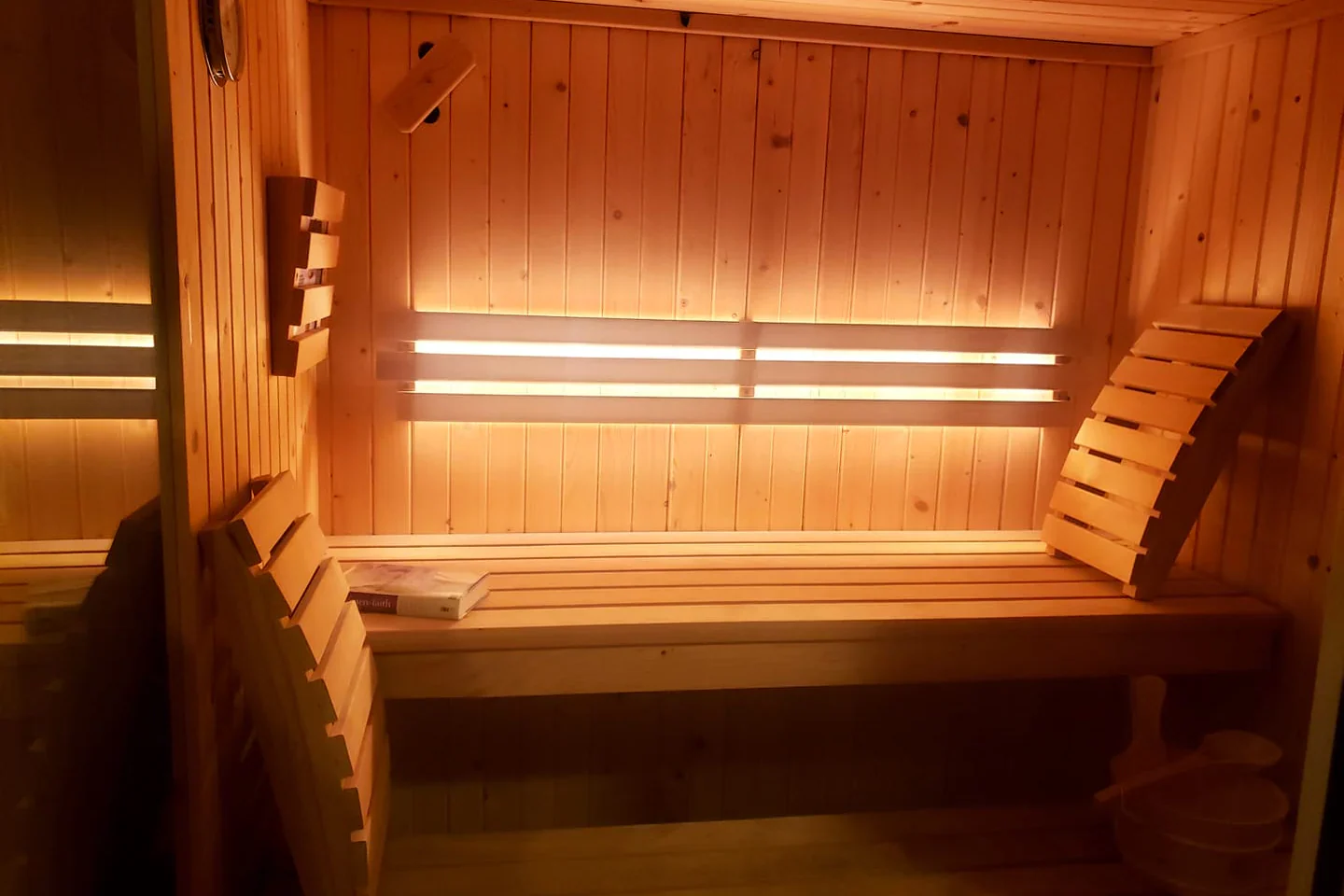 Almost Heaven Grayson 4-Person Indoor Sauna (Respite Series - Hybrid Option) - Image 3
