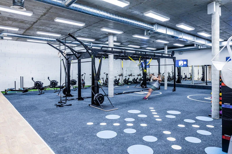 Seamless Vulcanized Rubber Gym Flooring - Image 10