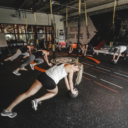 Seamless Vulcanized Rubber Gym Flooring - Image 16